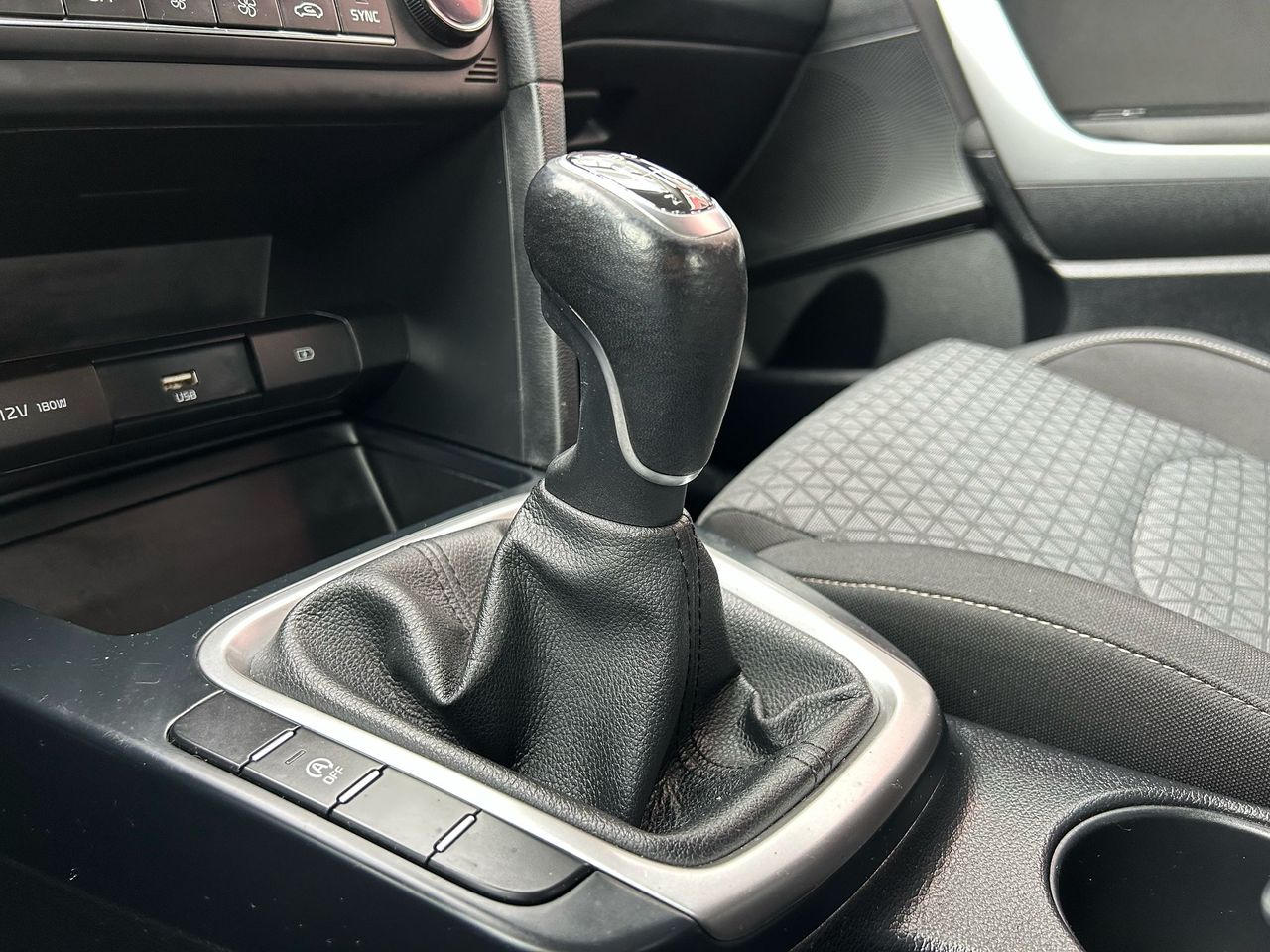 Kia Ceed 1.6 CRDi 85kW (115CV) Drive - Foto 2