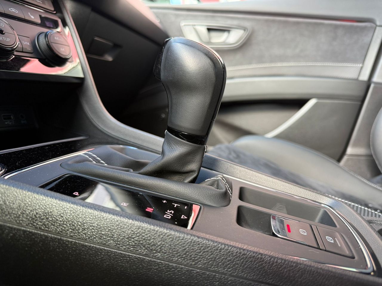 Seat Leon ST 2.0 TSI 221kW 4Drive DSG S&S Cupra - Foto 2