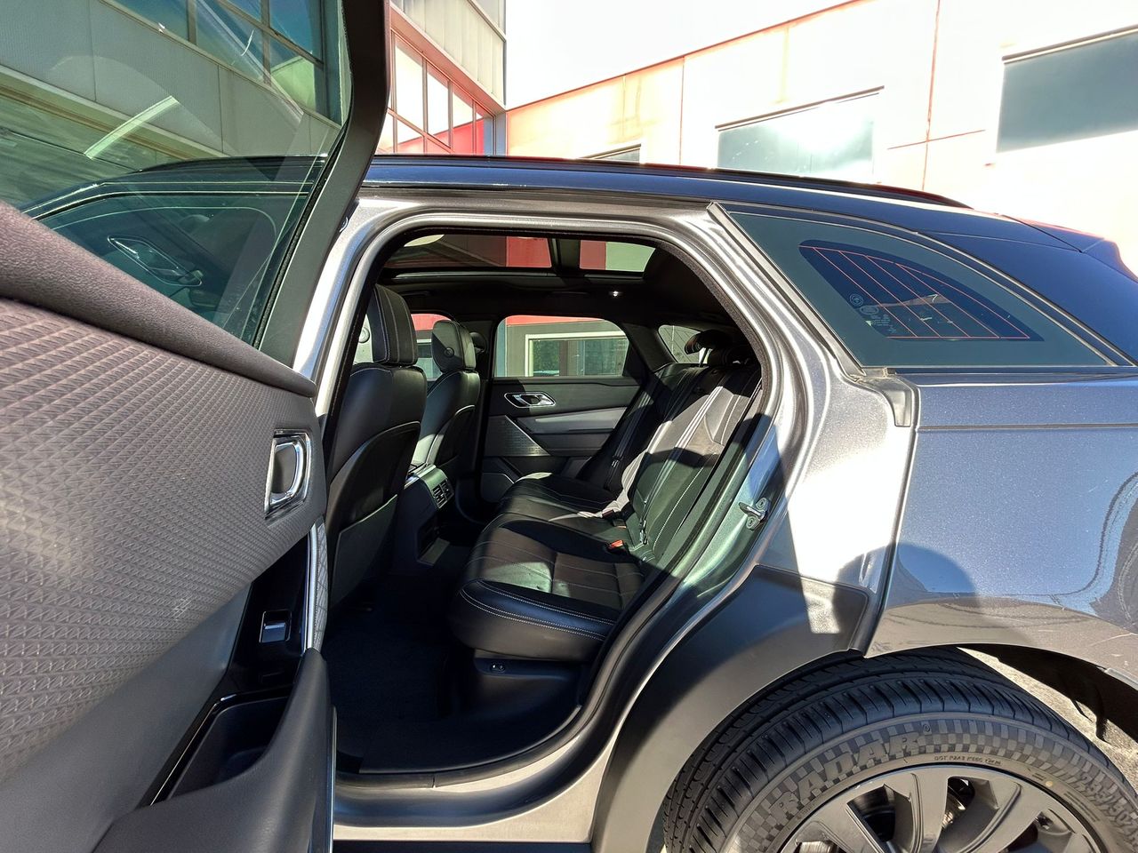 Land-Rover Range Rover Velar 2.0 D240 177kW R-Dynamic 4WD Auto - Foto 2