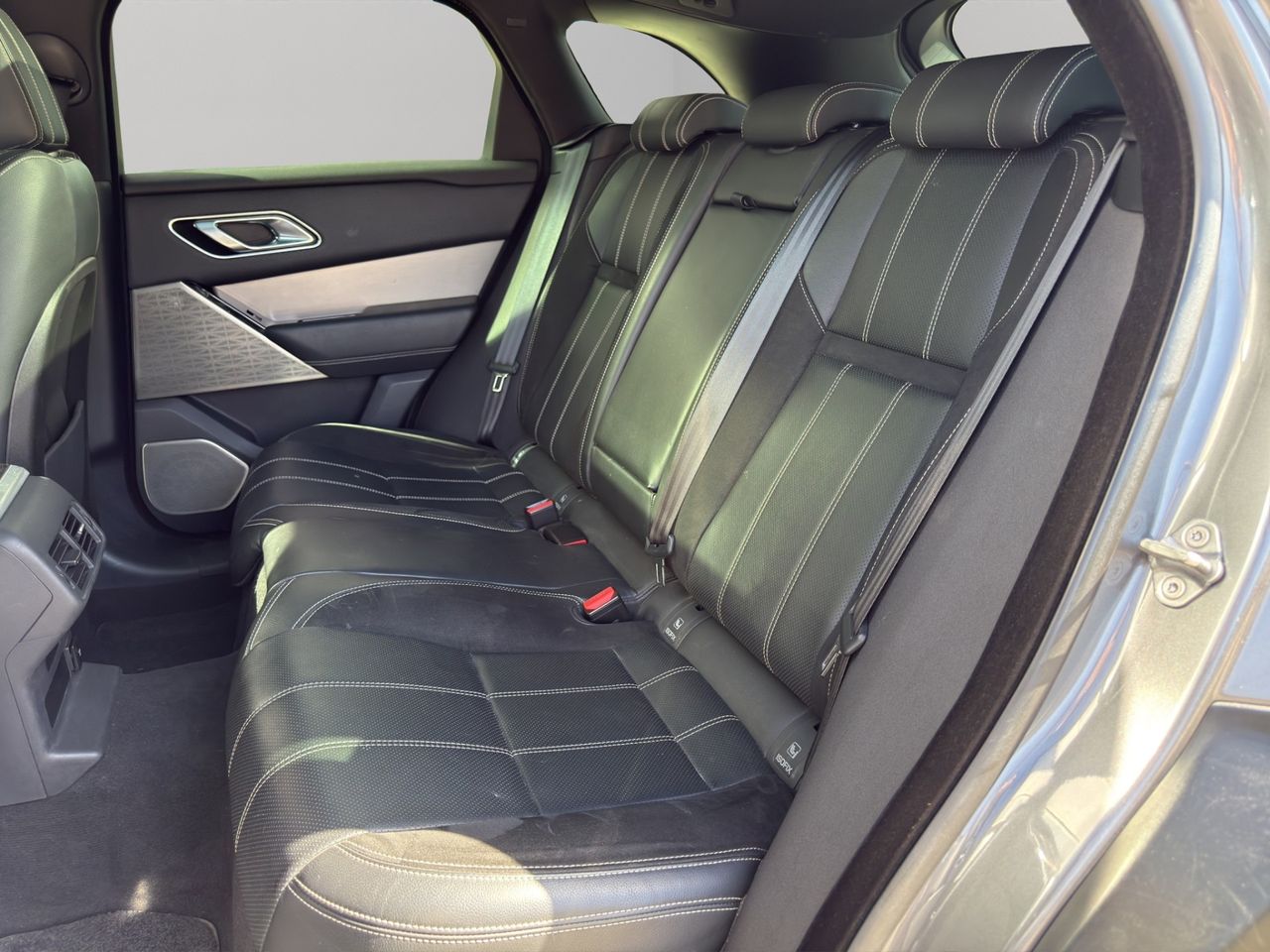 Land-Rover Range Rover Velar 2.0 D240 177kW R-Dynamic 4WD Auto - Foto 2