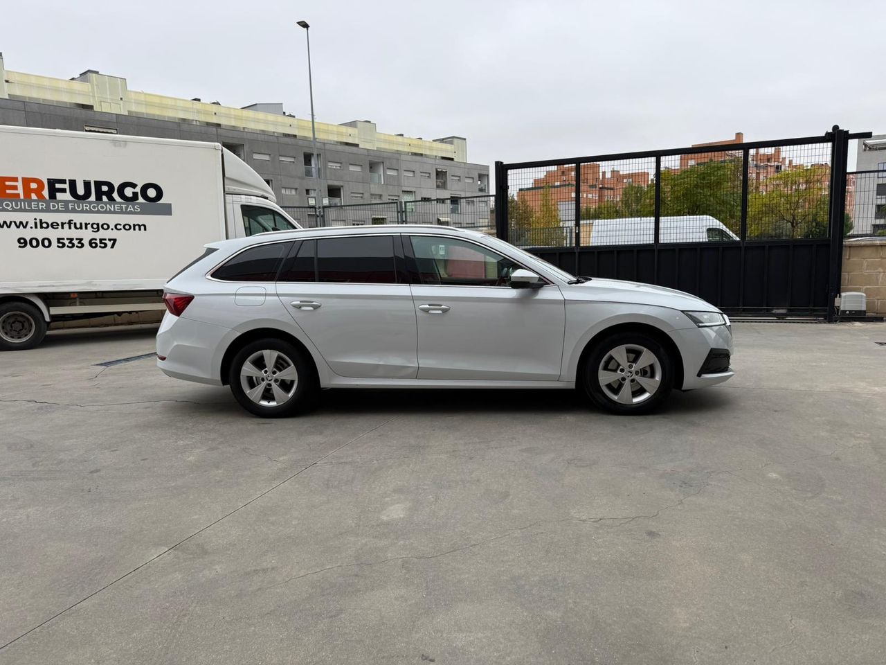 Skoda Octavia Combi 1.0 TSI 81kW(110CV) DSG mHEV Ambi. - Foto 2