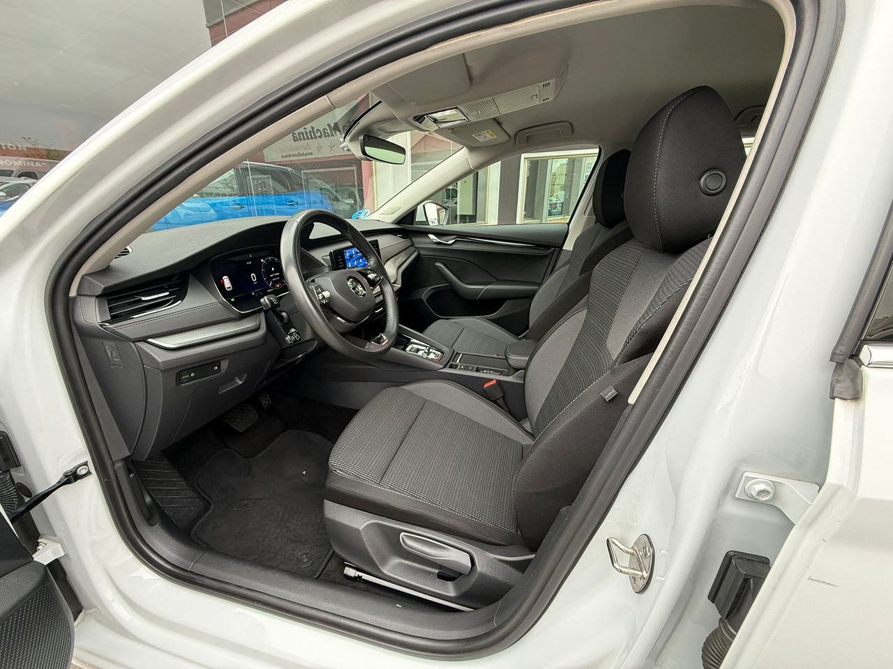 Skoda Octavia Combi 1.0 TSI 81kW(110CV) DSG mHEV Ambi. - Foto 2