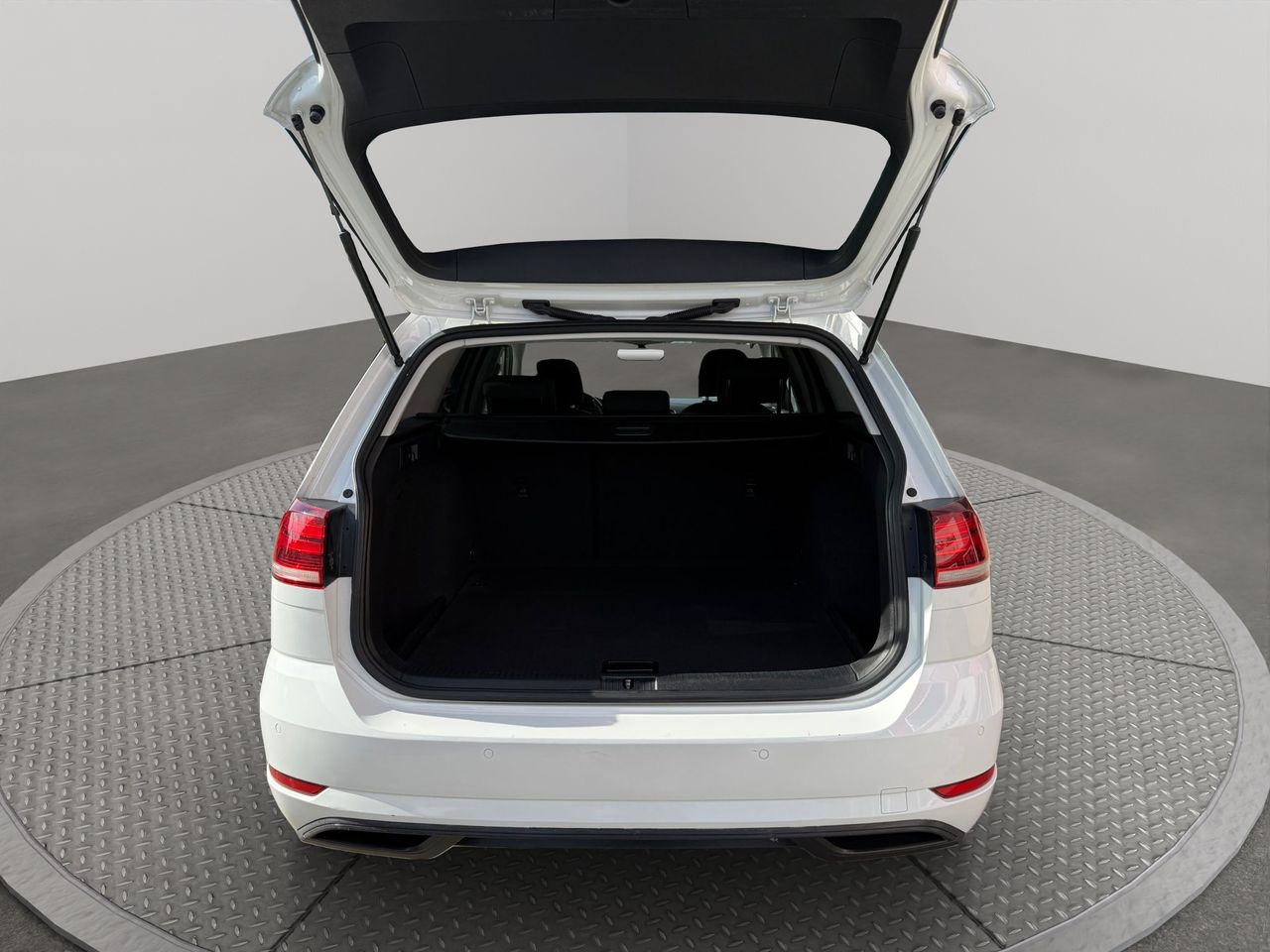 Volkswagen Golf Business 1.6 TDI 85kW (115CV) Variant - Foto 2