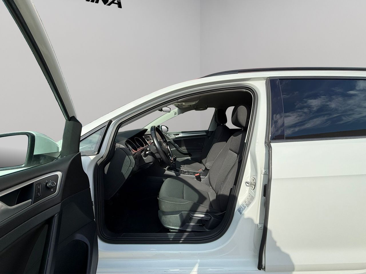 Volkswagen Golf Business 1.6 TDI 85kW (115CV) Variant - Foto 2