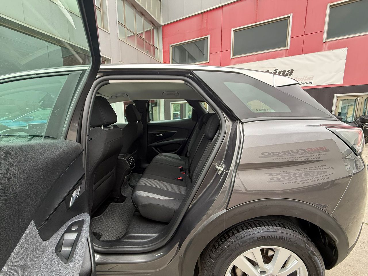 Peugeot 3008 1.5 BlueHDi 96kW (130CV) S&S Active - Foto 2