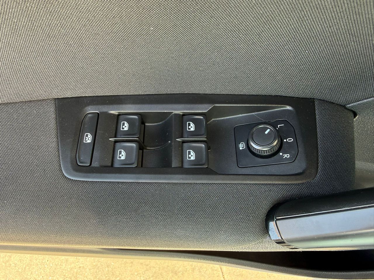 Volkswagen Touran Business 1.6 TDI 85kW (115CV) - Foto 2