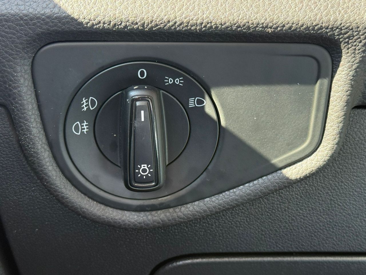 Volkswagen Touran Business 1.6 TDI 85kW (115CV) - Foto 2