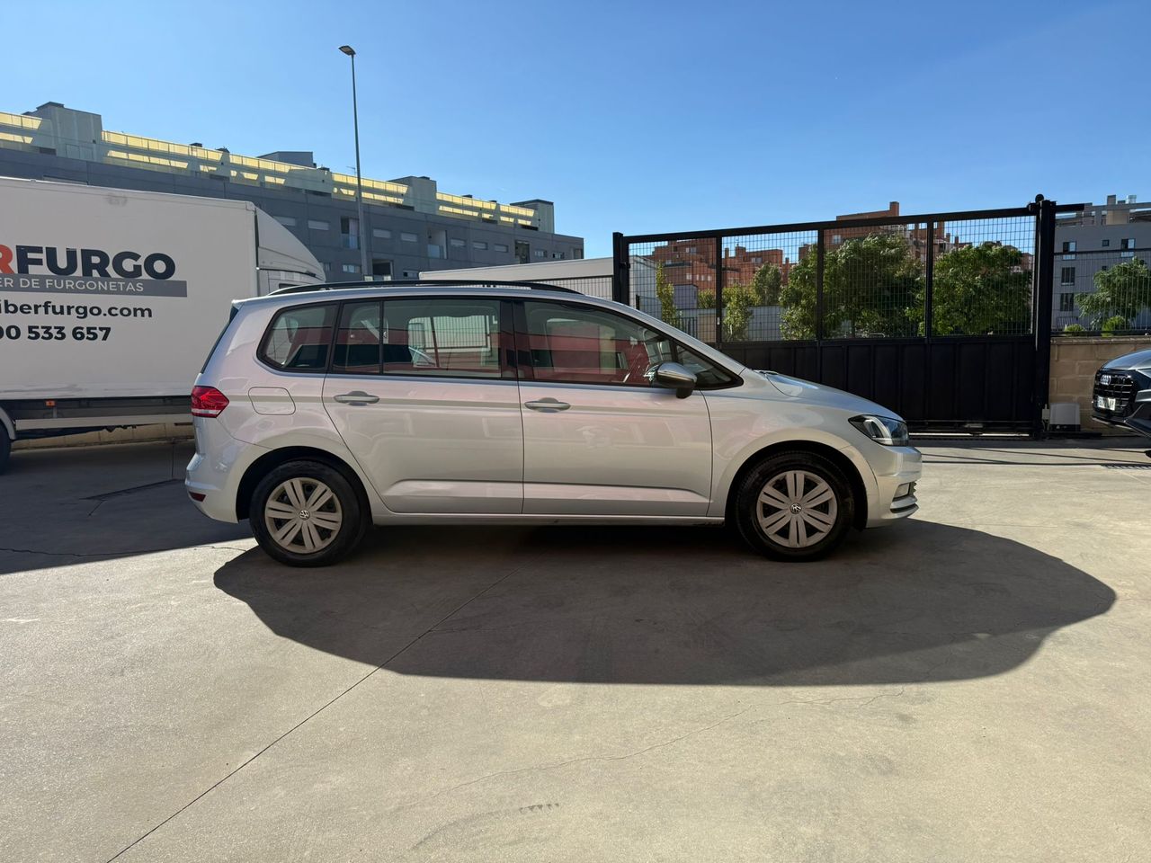 Volkswagen Touran Business 1.6 TDI 85kW (115CV) - Foto 2