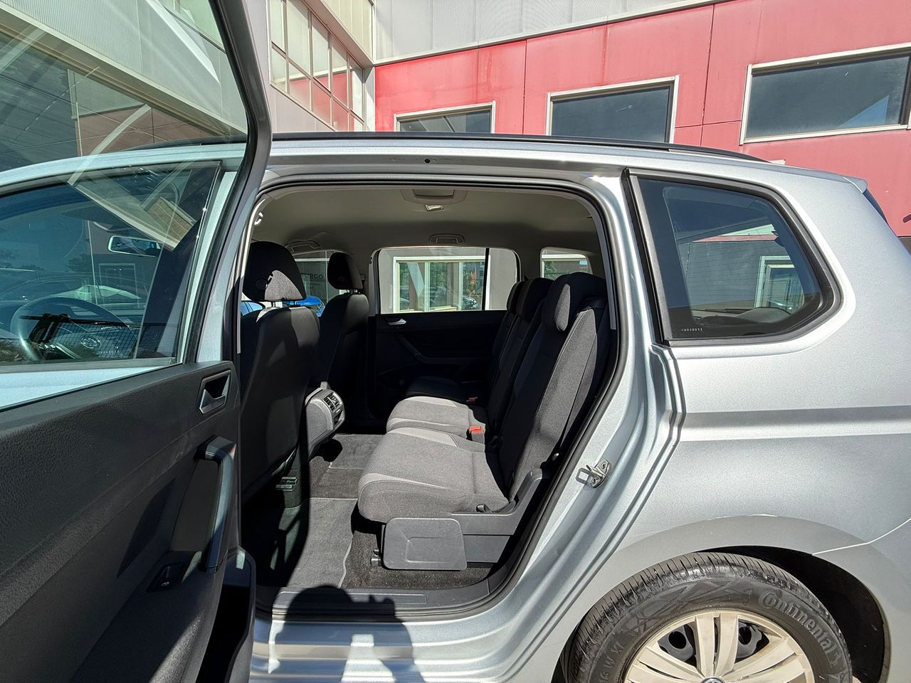 Volkswagen Touran Business 1.6 TDI 85kW (115CV) - Foto 2