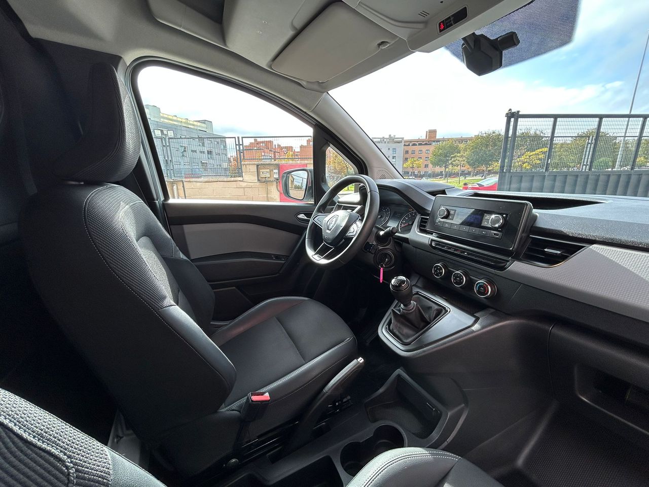 Renault Kangoo PROFESIONAL 1.5 BLUE DCI 75 CV  - Foto 2