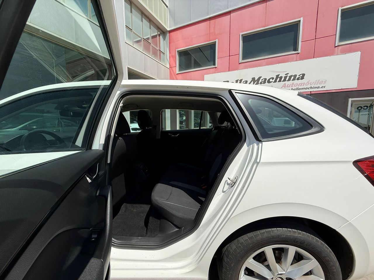 Skoda Scala 1.0 TSI 70 KW (95 CV) Ambition - Foto 2