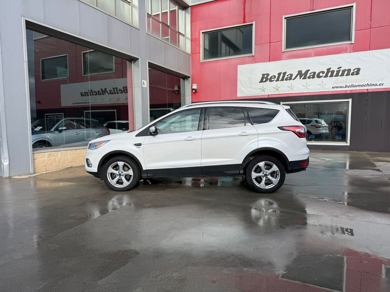 Ford Kuga Titanium 2.0 TDCi Auto-Start-Stop 110 kW (150 CV) 4x4 PowerShift - Foto 2