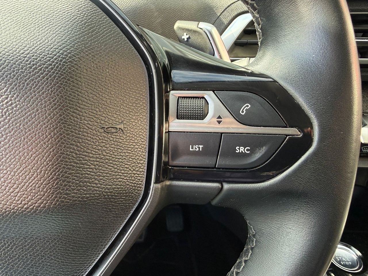 Peugeot 3008 1.5 BlueHDi 96kW (130CV) S&S Allure EAT8 - Foto 2