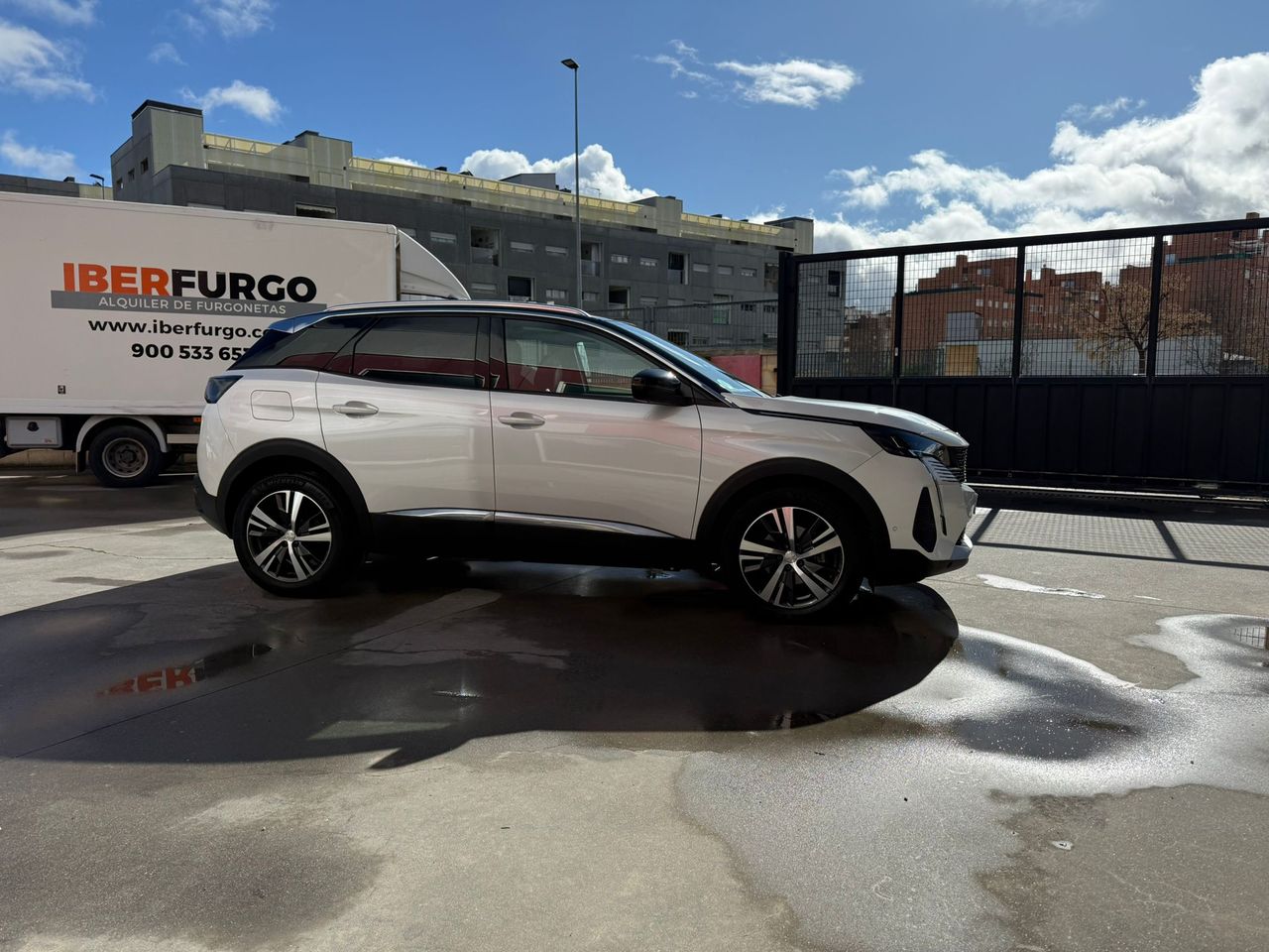 Peugeot 3008 1.5 BlueHDi 96kW (130CV) S&S Allure EAT8 - Foto 2