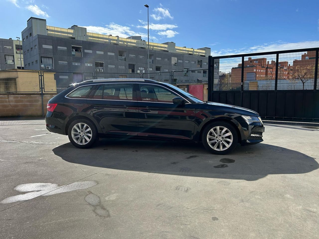Skoda Superb Combi 2.0 TDI 90kW (122CV) DSG Ambition - Foto 2