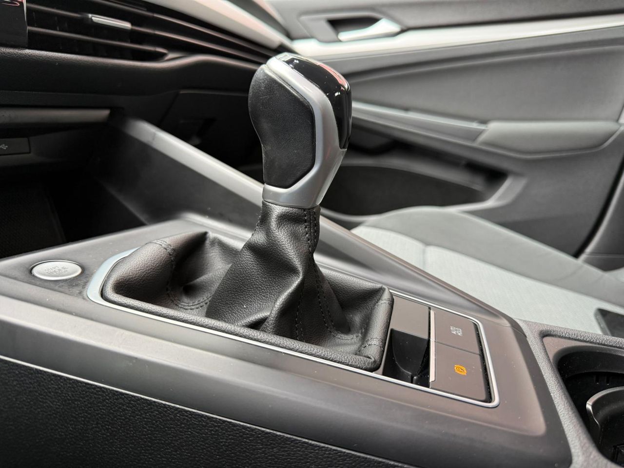 Volkswagen Golf Life 2.0 TDI 85kW (115CV) - Foto 2