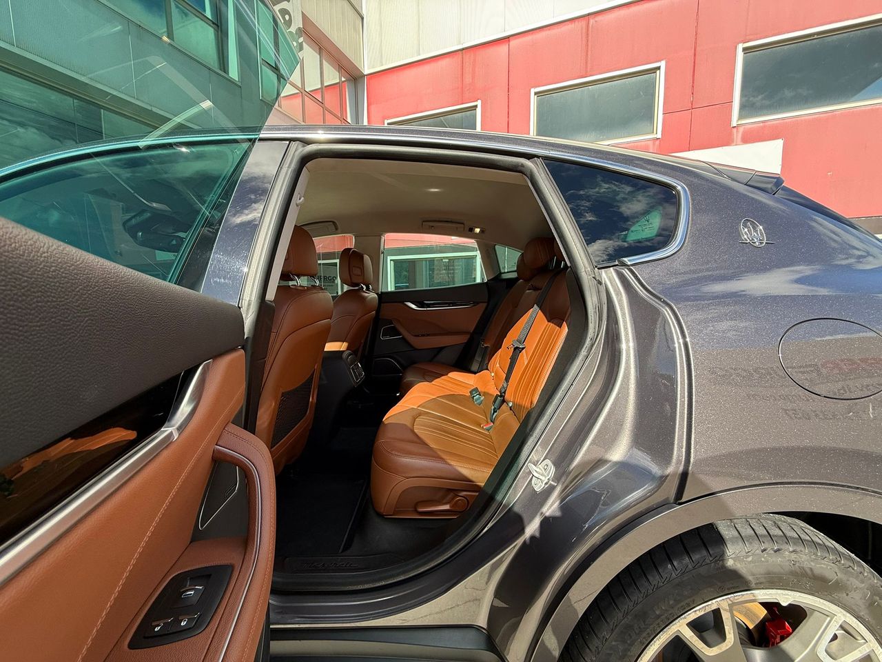 Maserati Levante V6 275 HP D AWD GranLusso - Foto 2