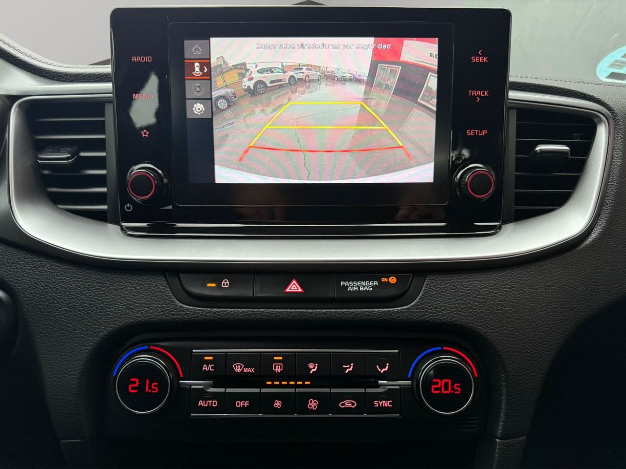 Kia Ceed 1.0 T-GDi 74kW (100CV) Drive - Foto 2