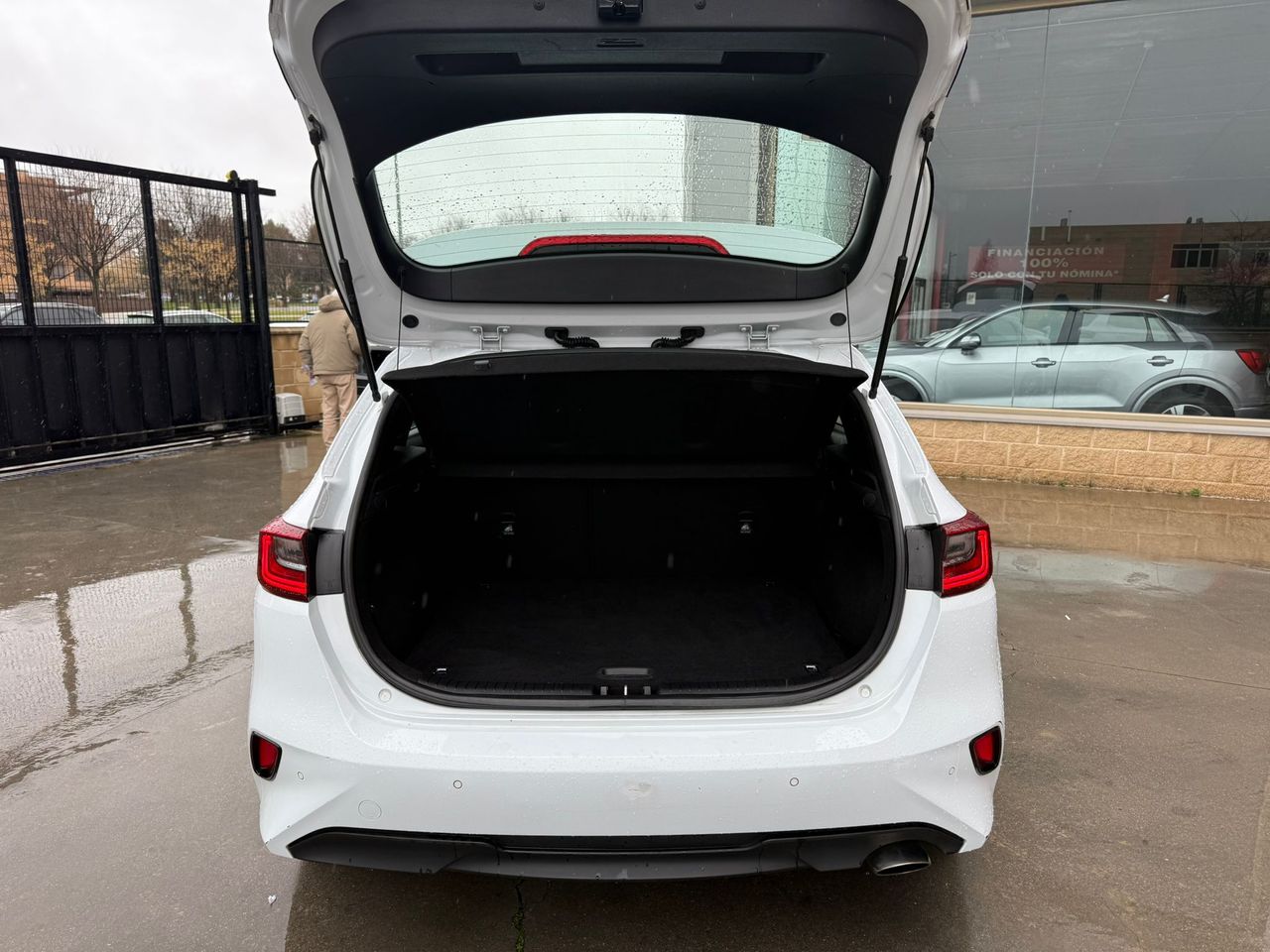 Kia Ceed 1.0 T-GDi 74kW (100CV) Drive - Foto 2