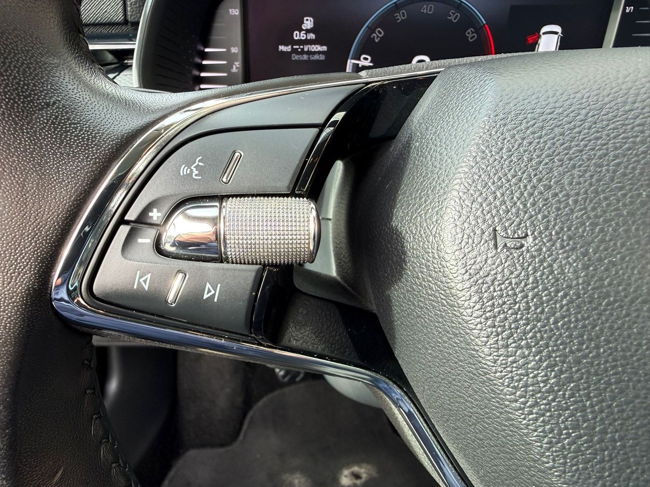 Skoda Scala 1.0 TSI 81KW (110 CV) Ambition - Foto 2