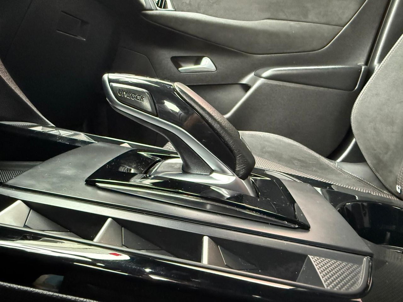 DS DS 3 Crossback BlueHDi 96 kW Auto SO CHIC - Foto 2