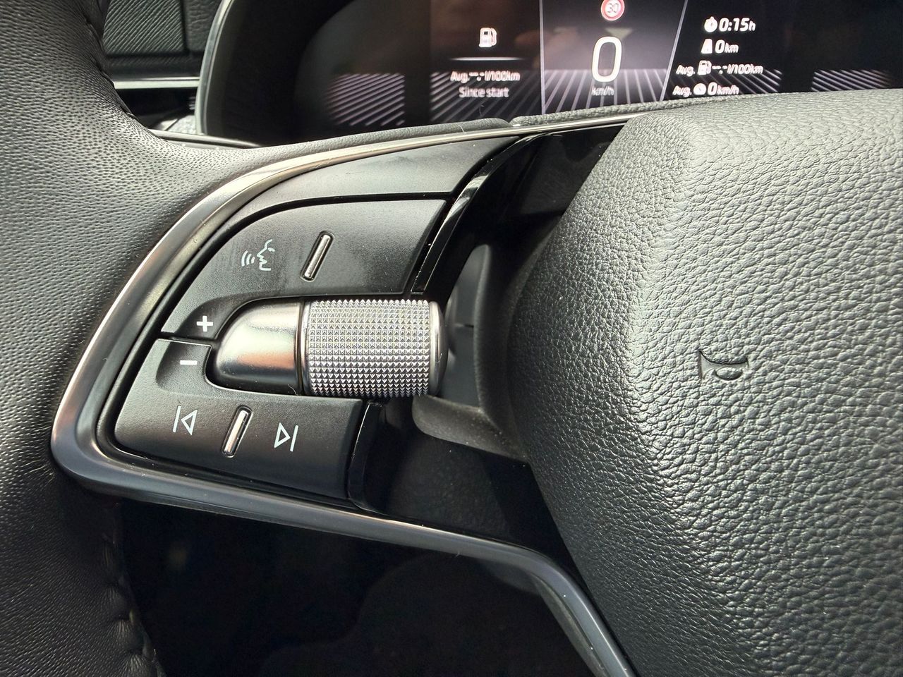 Skoda Kamiq 1.0 TSI 85kW (115CV) SELECTION - Foto 2