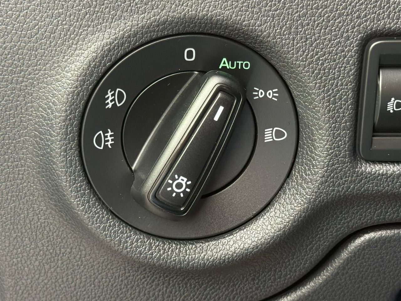 Skoda Fabia 1.0 MPI 59KW (80CV) Essence - Foto 2