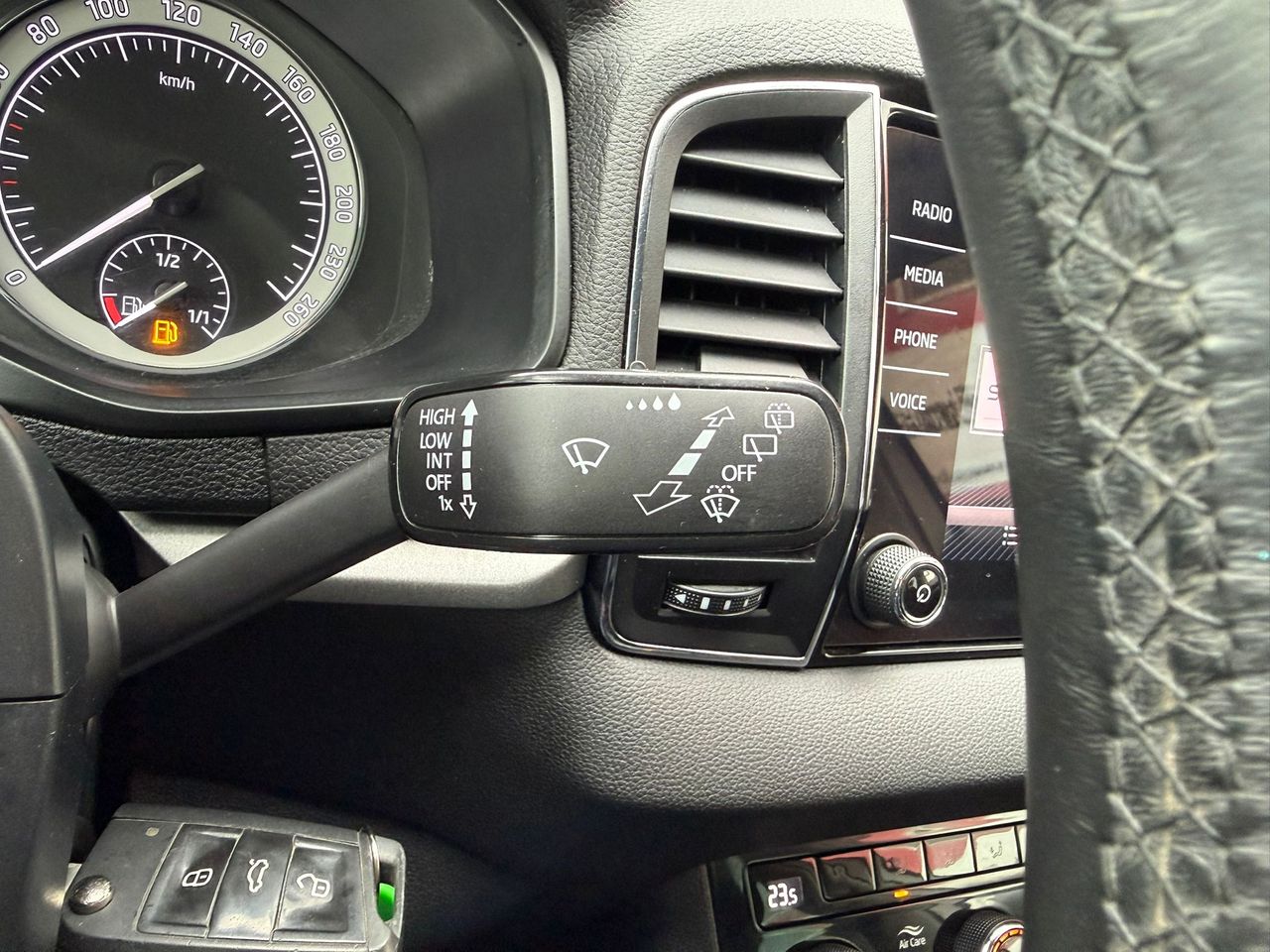 Skoda Karoq 1.0 TSI 85kW (115CV) Ambition - Foto 2