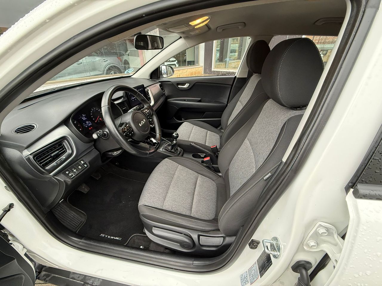 Kia Stonic 1.2 DPi 62kW (84CV) Drive Plus - Foto 2