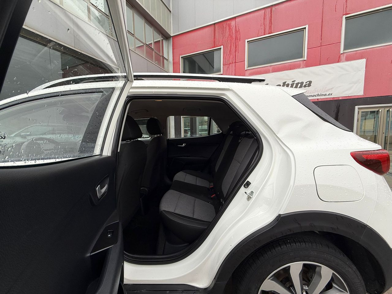 Kia Stonic 1.2 DPi 62kW (84CV) Drive Plus - Foto 2