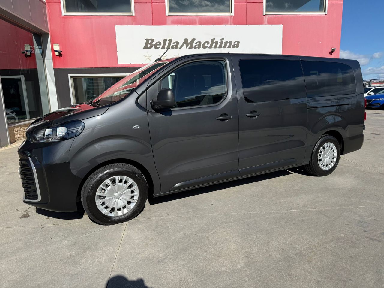 Toyota Proace Shuttle L2 2.0D 106kW (145CV) 6MT VX 9p - Foto 2