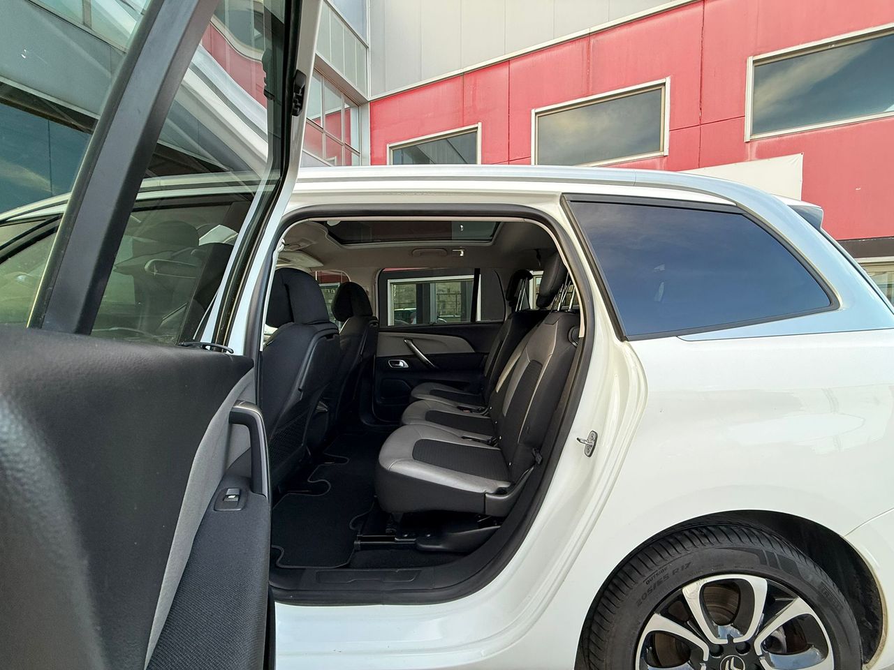 Citroën C4 Spacetourer PureTech 96KW (130CV) S&S 6v Shine - Foto 2