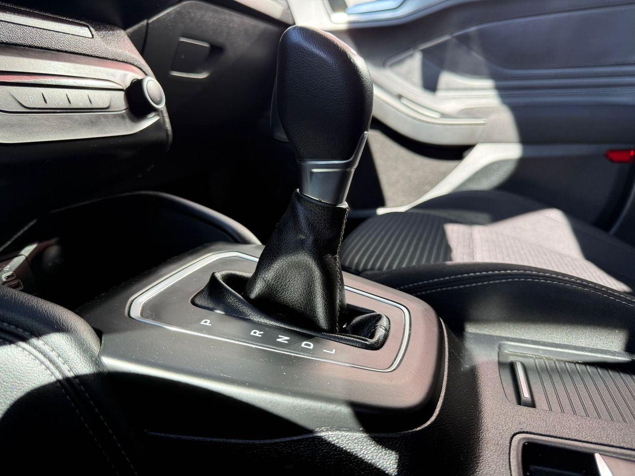 Ford Focus 1.0 Ecoboost MHEV 92kW ST-Line Auto SB - Foto 2