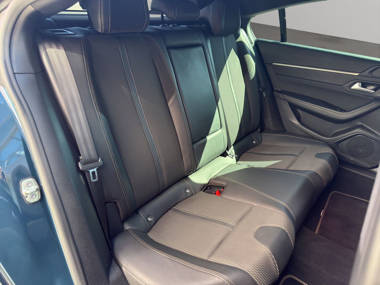 Peugeot 508 5P GT BlueHDi 130 S&S EAT8 - Foto 2