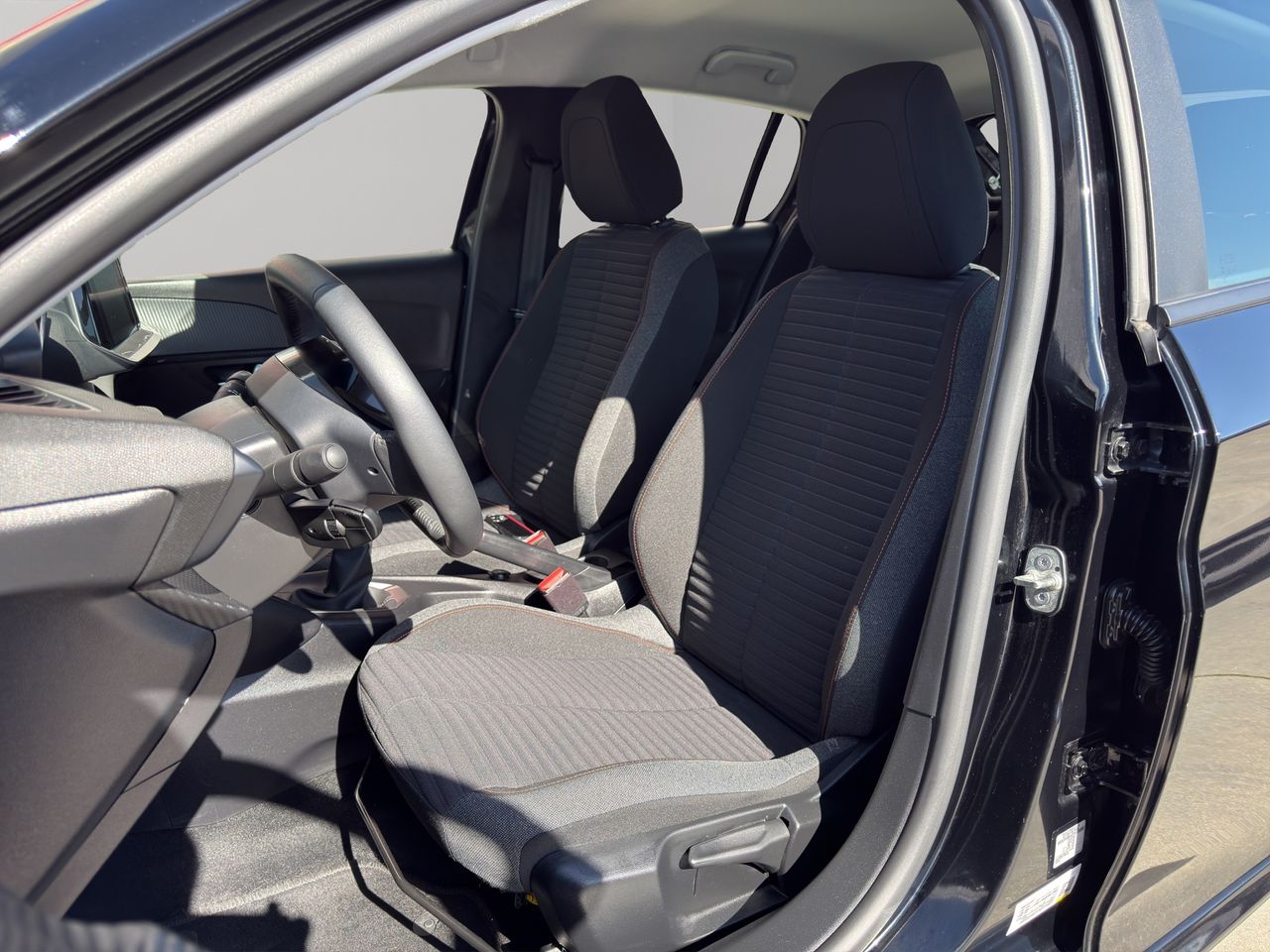 Peugeot 208 PureTech 55kW (75CV) Active Pack - Foto 2