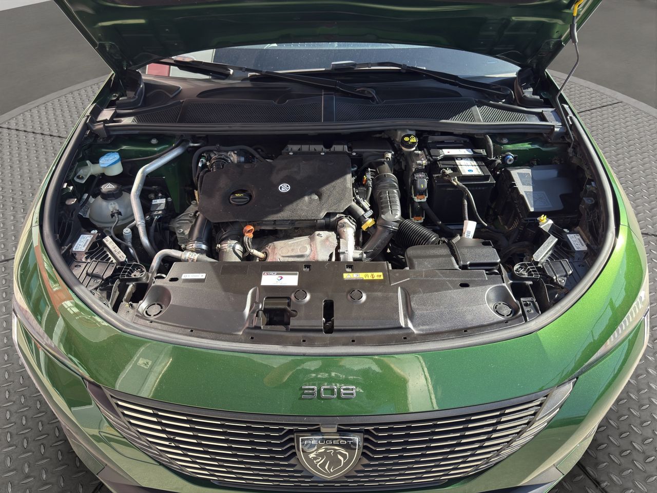 Peugeot 308 5P Allure BlueHDi 130 S&S EAT8 - Foto 2
