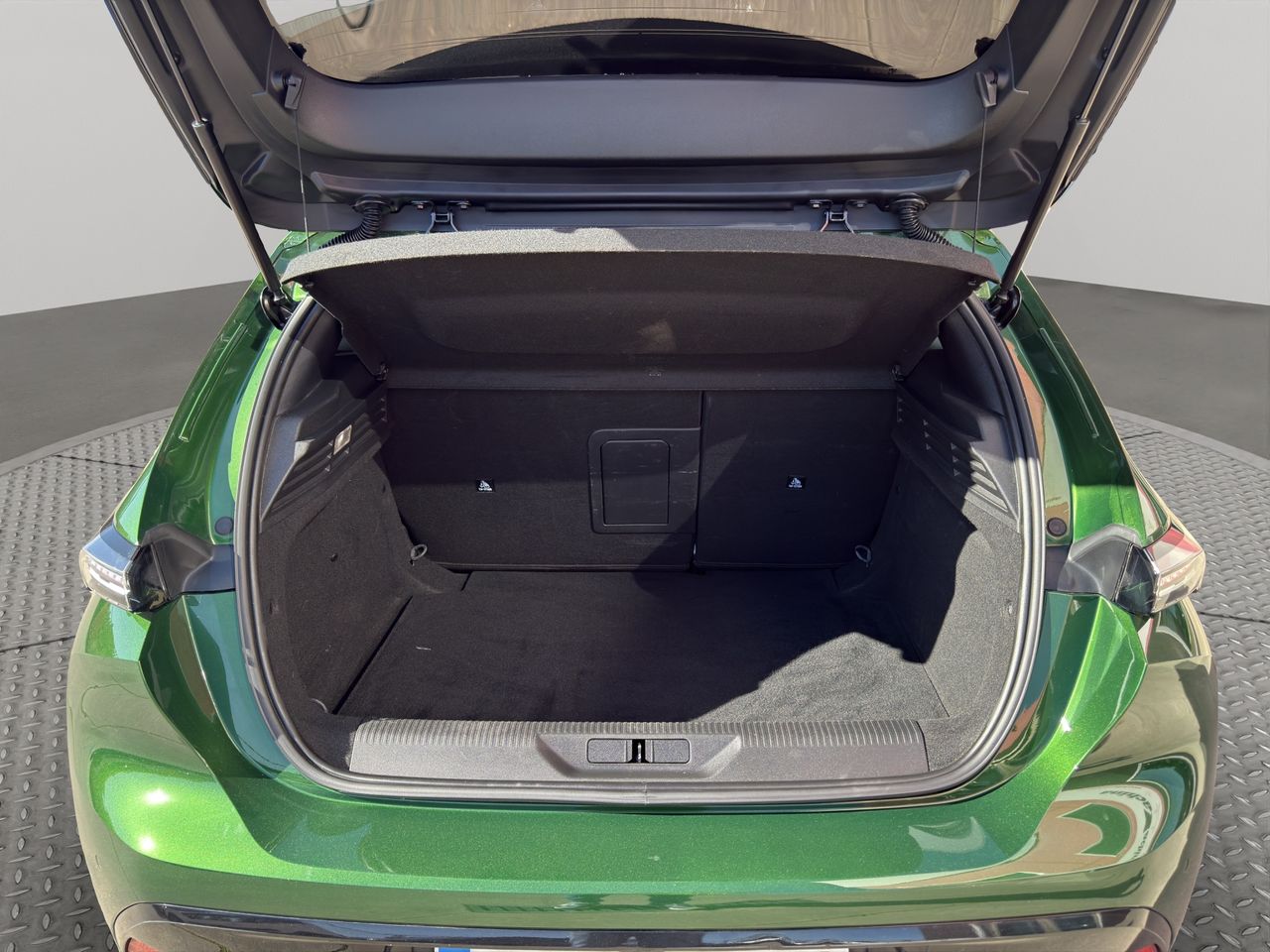 Peugeot 308 5P Allure BlueHDi 130 S&S EAT8 - Foto 2