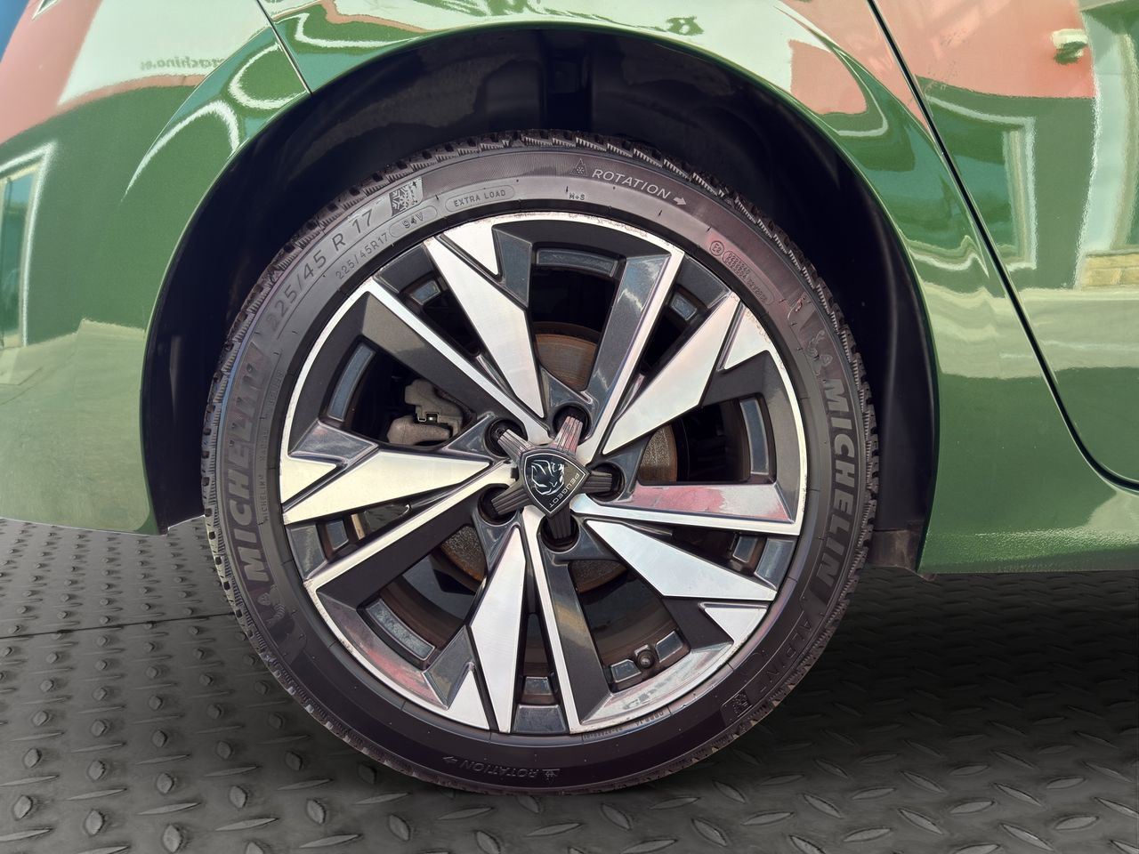 Peugeot 308 5P Allure BlueHDi 130 S&S EAT8 - Foto 2