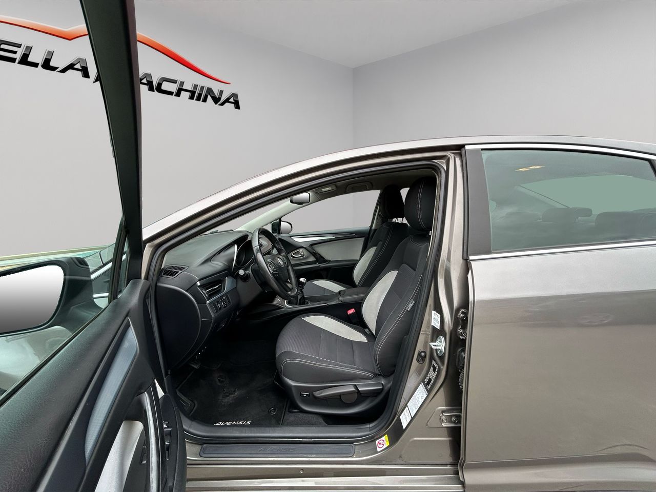 Toyota Avensis 2.0 150D ADVANCE - Foto 2