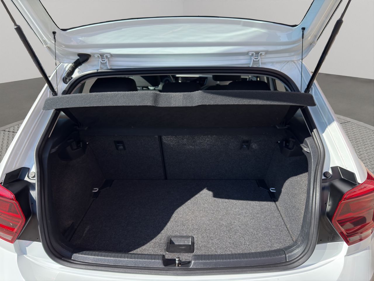 Volkswagen Polo Advance 1.6 TDI 70kW (95CV) - Foto 2