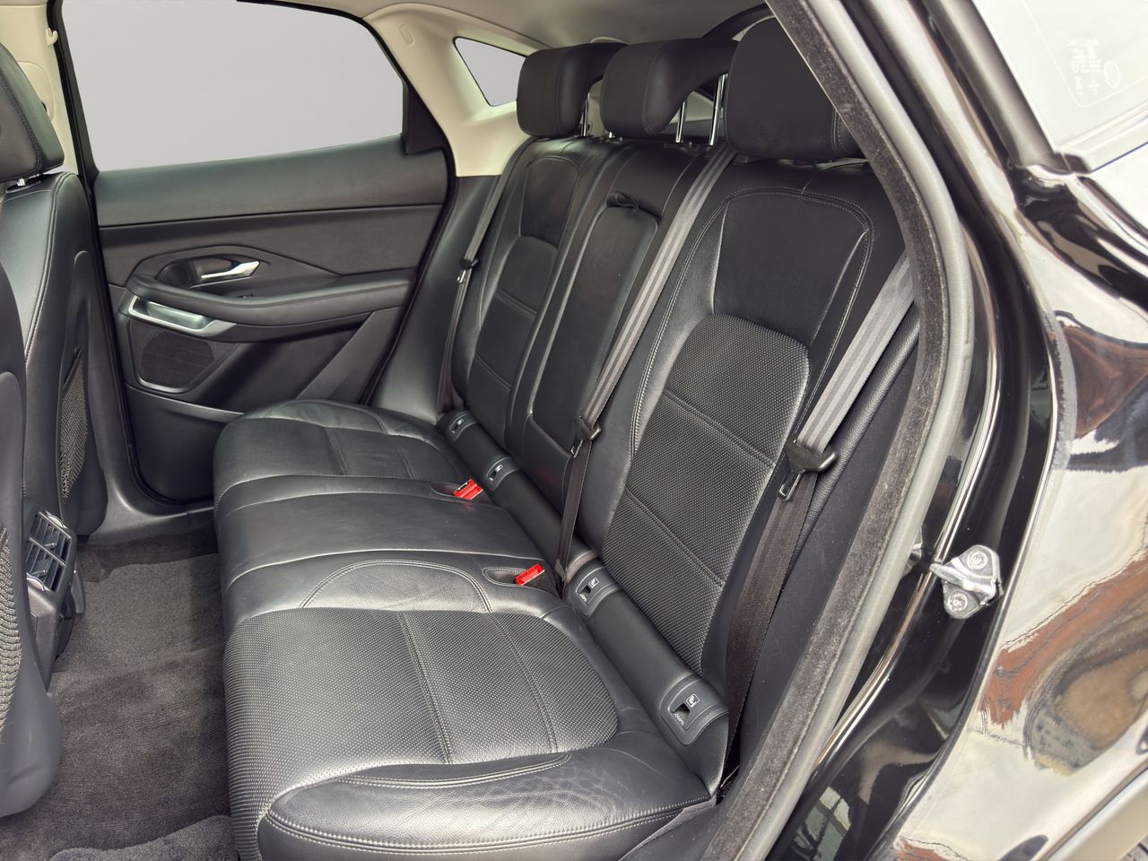 Jaguar E-Pace 2.0D 110kW R-Dynamic 4WD Auto - Foto 2