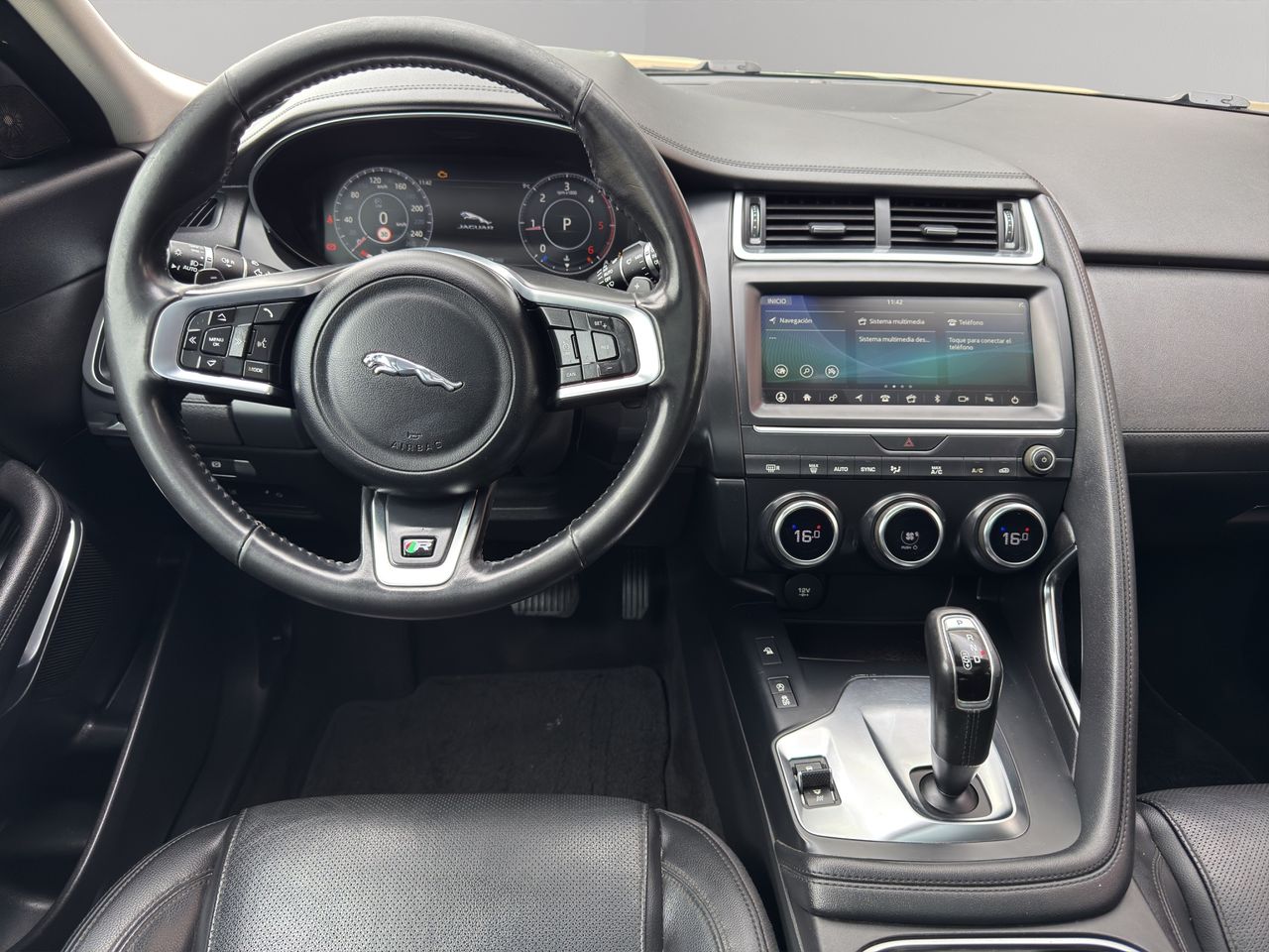 Jaguar E-Pace 2.0D 110kW R-Dynamic 4WD Auto - Foto 2
