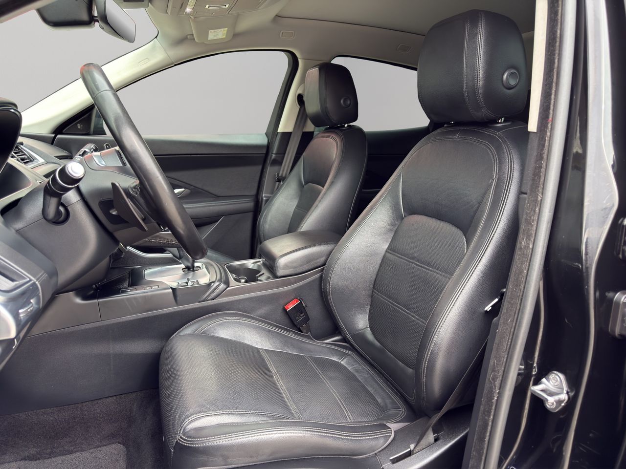 Jaguar E-Pace 2.0D 110kW R-Dynamic 4WD Auto - Foto 2