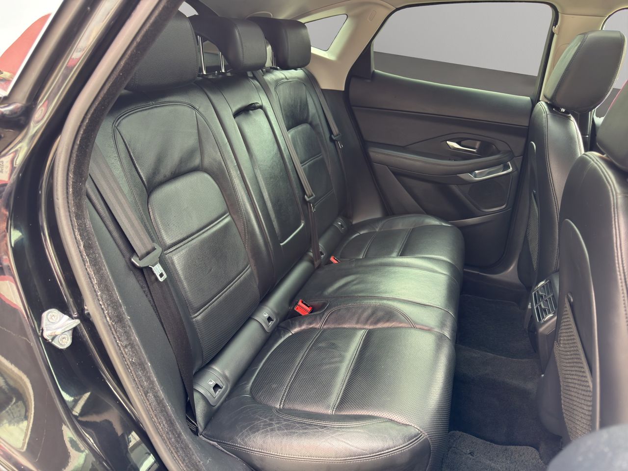 Jaguar E-Pace 2.0D 110kW R-Dynamic 4WD Auto - Foto 2