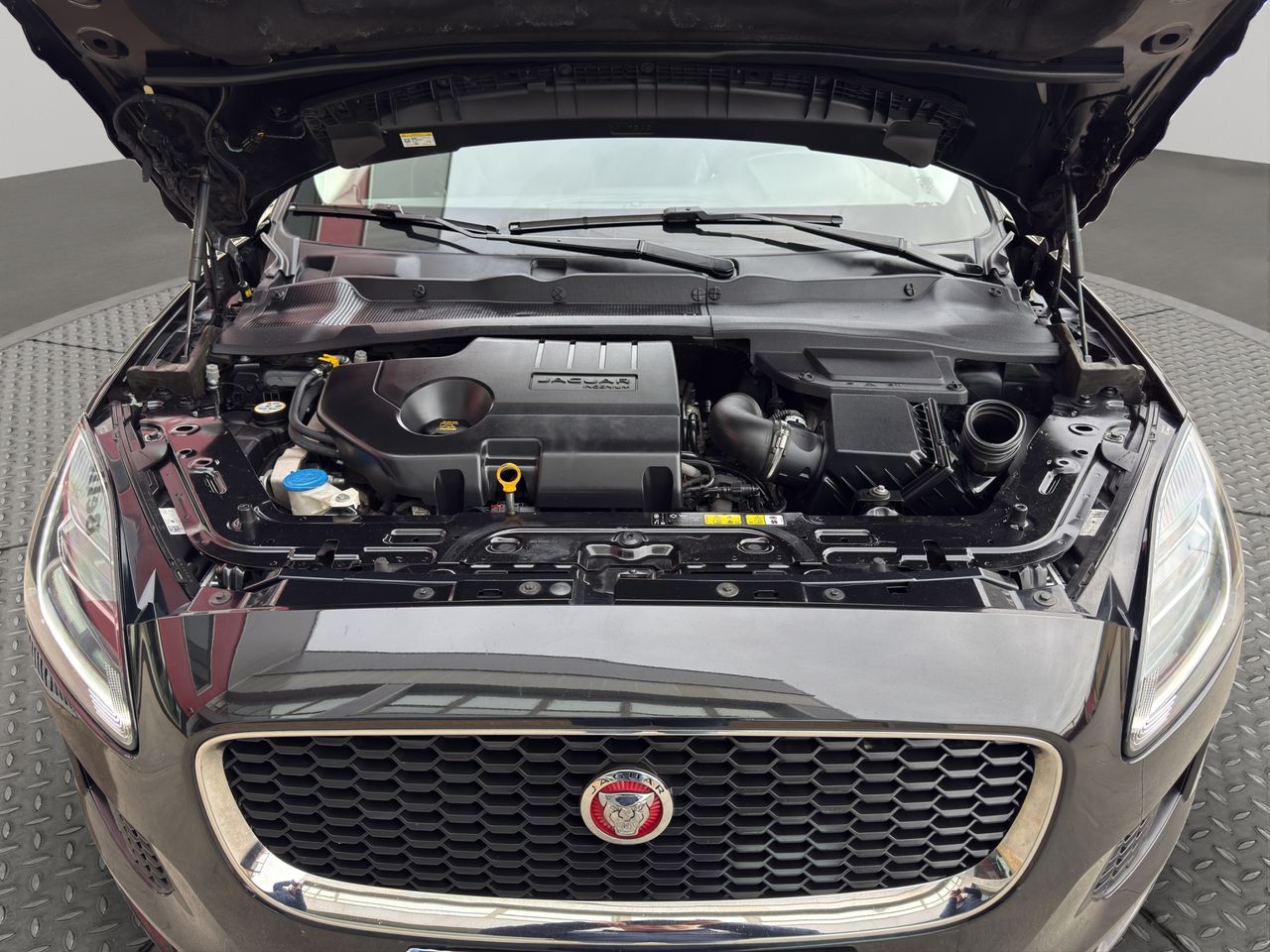 Jaguar E-Pace 2.0D 110kW R-Dynamic 4WD Auto - Foto 2