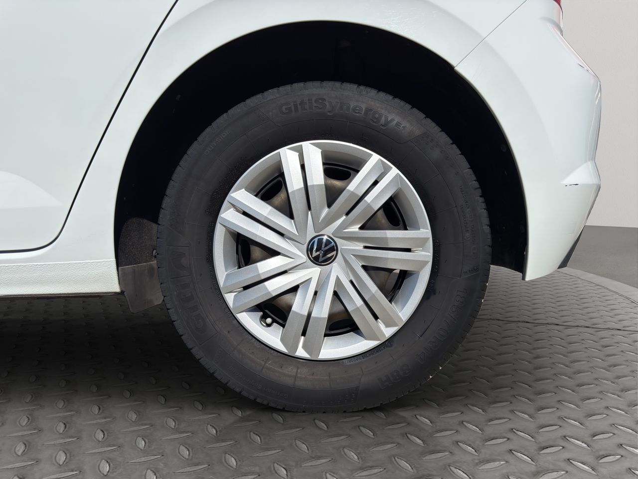 Volkswagen Polo Edition 1.0 59kW (80CV) - Foto 2