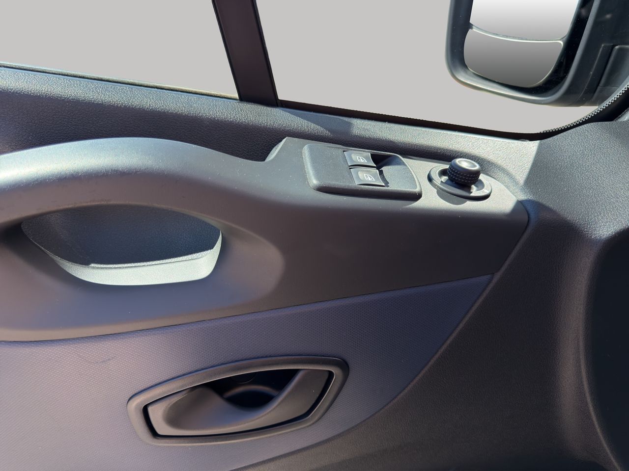 Opel Vivaro L1 9 PLAZAS - Foto 2