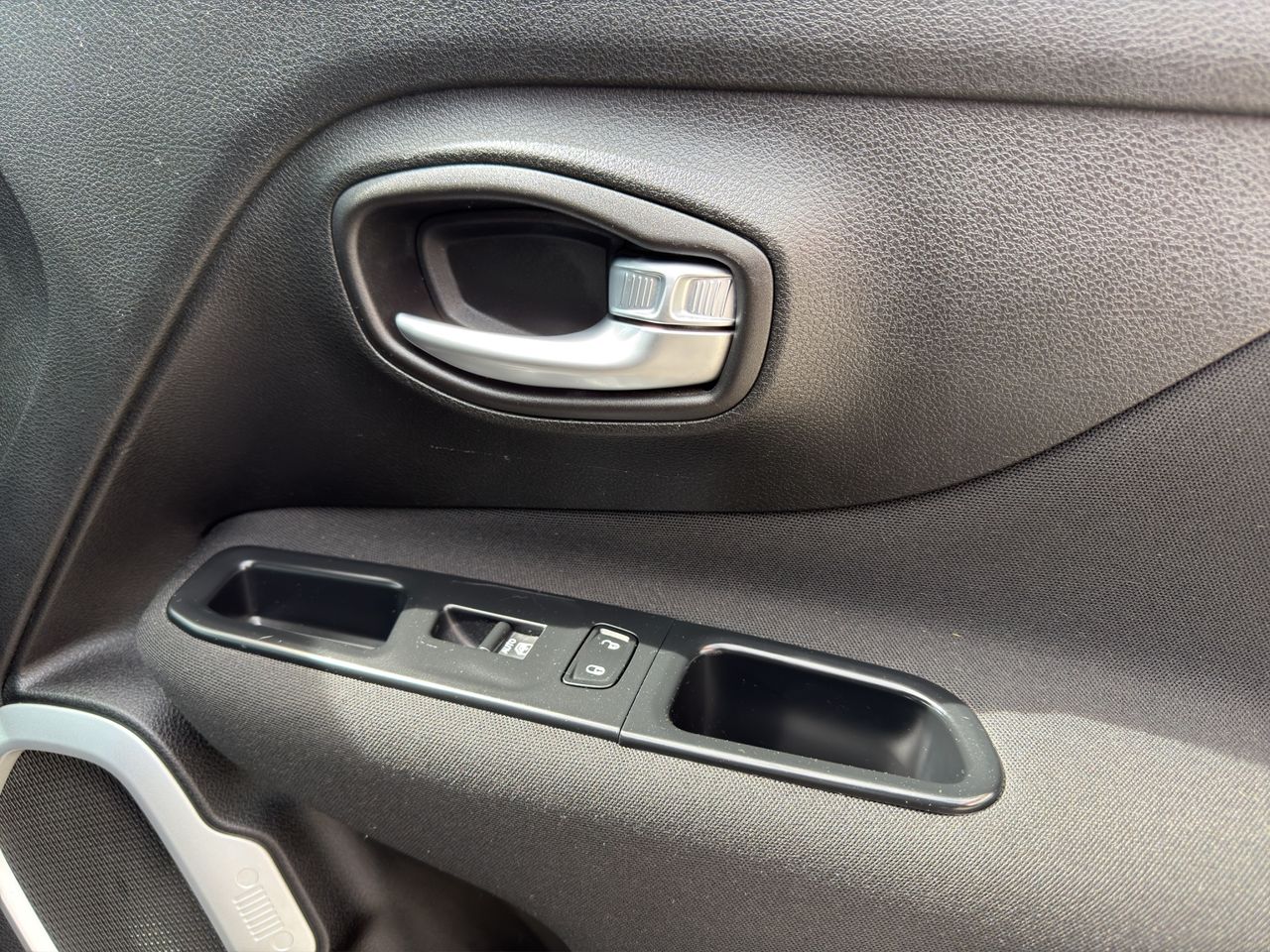 Jeep Renegade 1.6 Mjet Longitude 4x2 - Foto 2