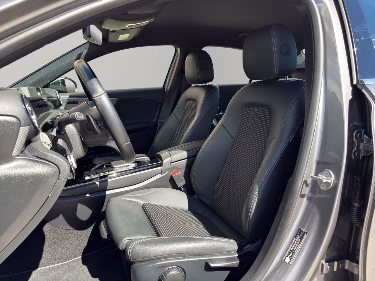 Mercedes Clase A Sedán A 180 d - Foto 2