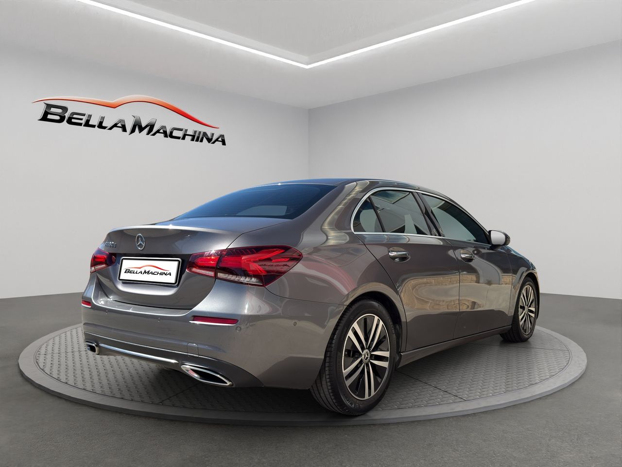 Mercedes Clase A Sedán A 180 d - Foto 2